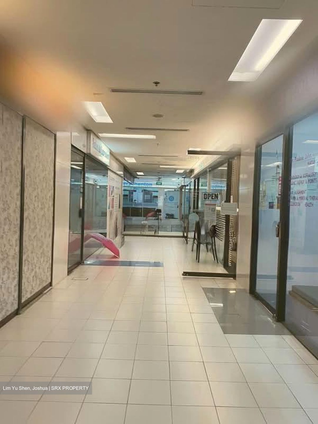 The Adelphi (D6), Retail #596870501